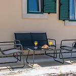 Dom wakacyjny Secluded Bracuta With Swimming Pool *
