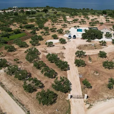 Secluded Bracuta With Swimming Pool *