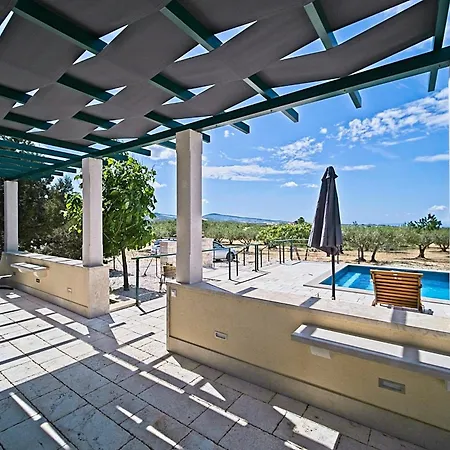 Secluded Bracuta With Swimming Pool *