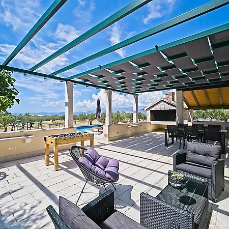 Secluded Bracuta With Swimming Pool *