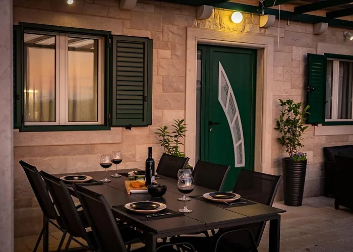 Secluded Bracuta With Swimming Pool * Pucisca