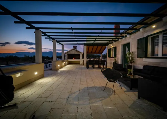 Secluded Bracuta With Swimming Pool Holiday home *