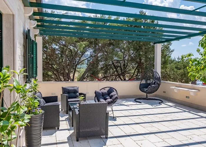 Holiday home Secluded Bracuta With Swimming Pool *
